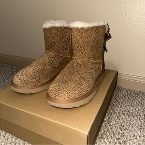 UGG Mini Bailey Bow Micro Cheetah